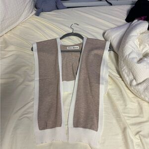 h.i.p. Women's Cape in Brown and White